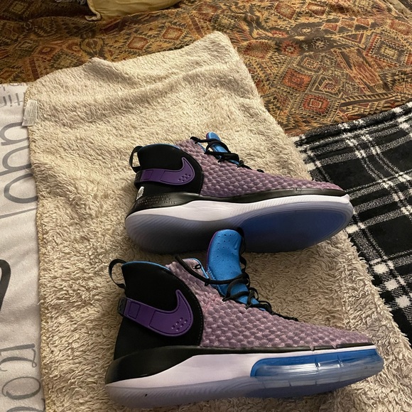 Mens’ “Liberty of Bounce” basketball shoes - Picture 2 of 6